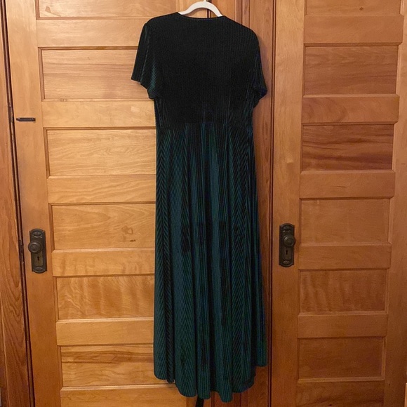 Andi Ribbed Velvet Wrap Dress - Picture 2 of 6